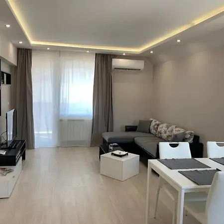 Апартамент Chicago Modern 1bdr Near Arena 8888 And Sofiamed